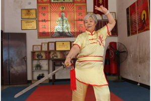 刘葵芝（师从胡爱仁，教学类传承人）