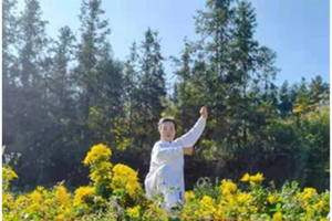 李红桃（师从何清海，教学类传承人）